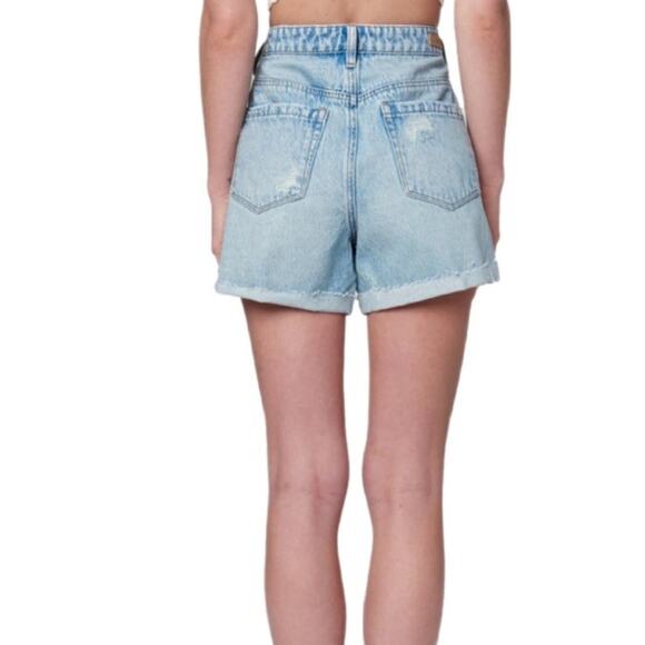 Blank NYC The Perry Mom Shorts Cuffed Minimal Distressing Light Wash Size 27 - Picture 10 of 11